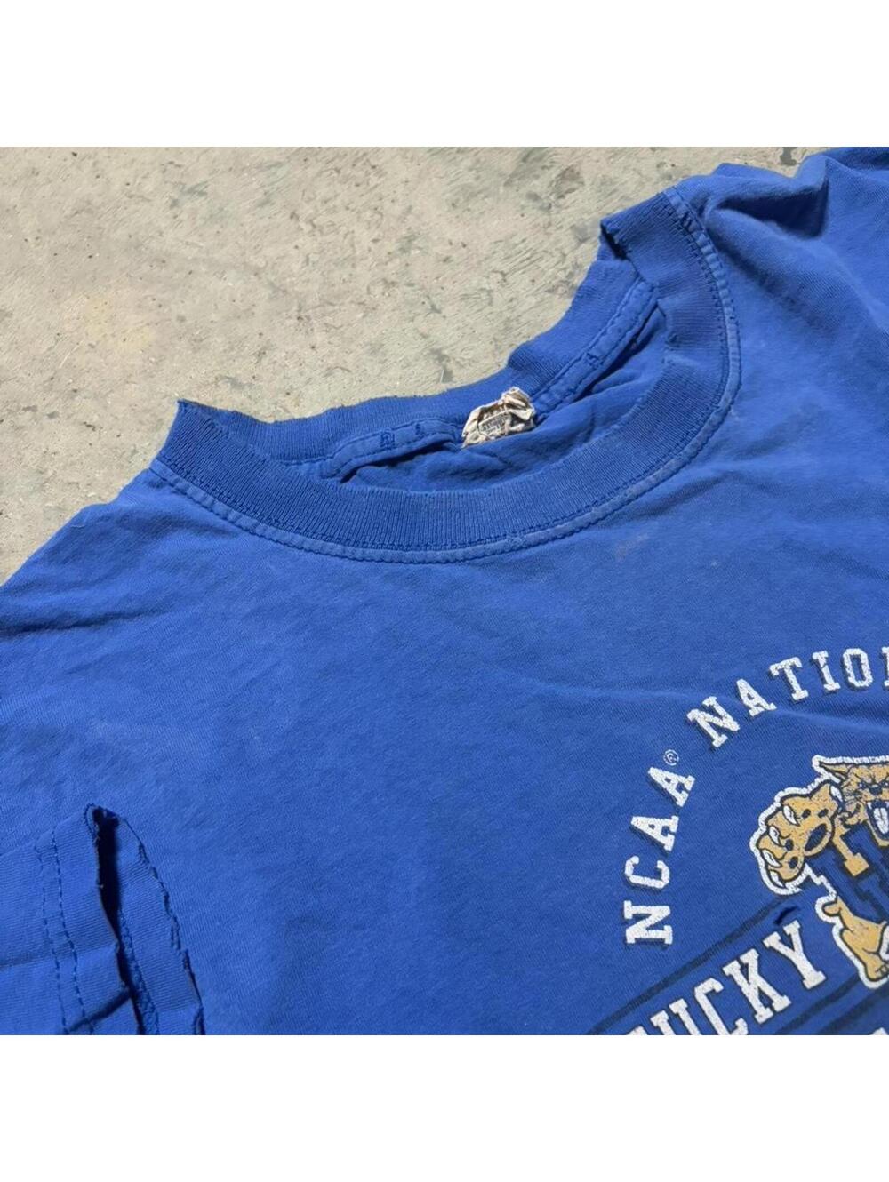 Kentucky Wildcats 2012 Champions Eight Times Basketball Tee XL Distressed Faded - Picture 5 of 8